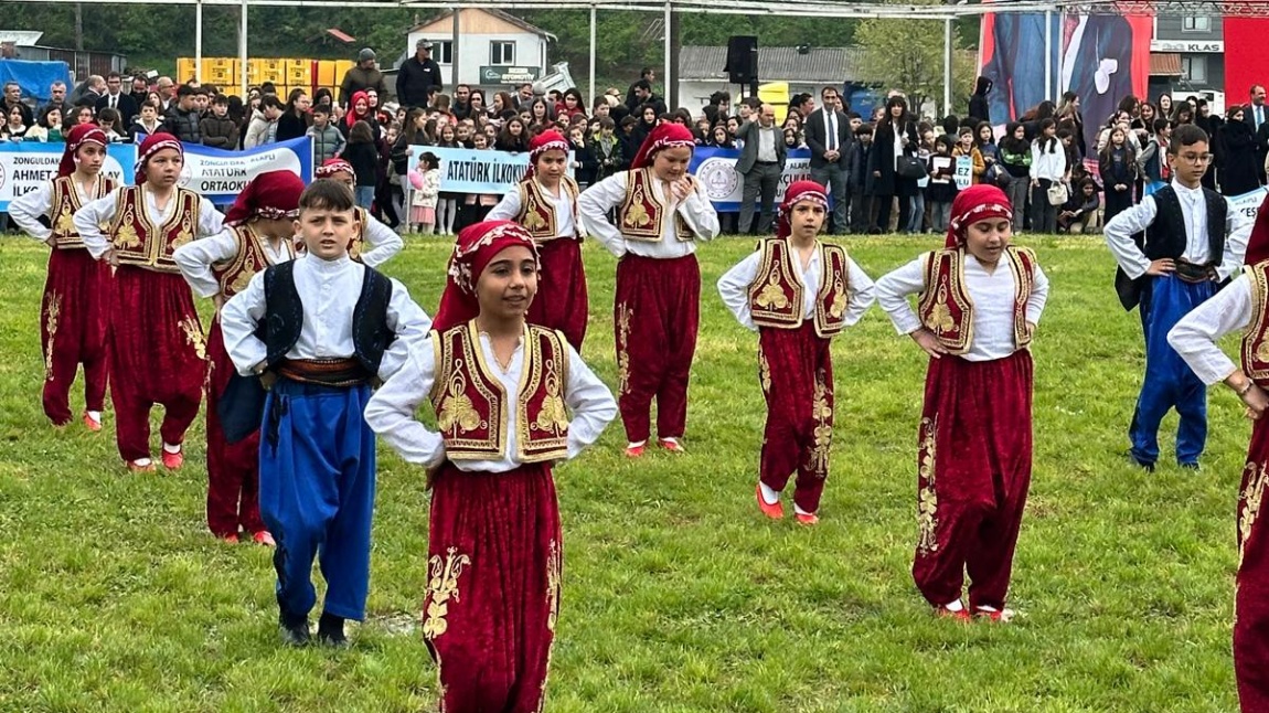 23 Nisan Ulusal Egemenlik ve Çocuk Bayramı Programı Bu Yıl İlçemizde Okulumuz Tarafından Gerçekleştirilmişitir. 